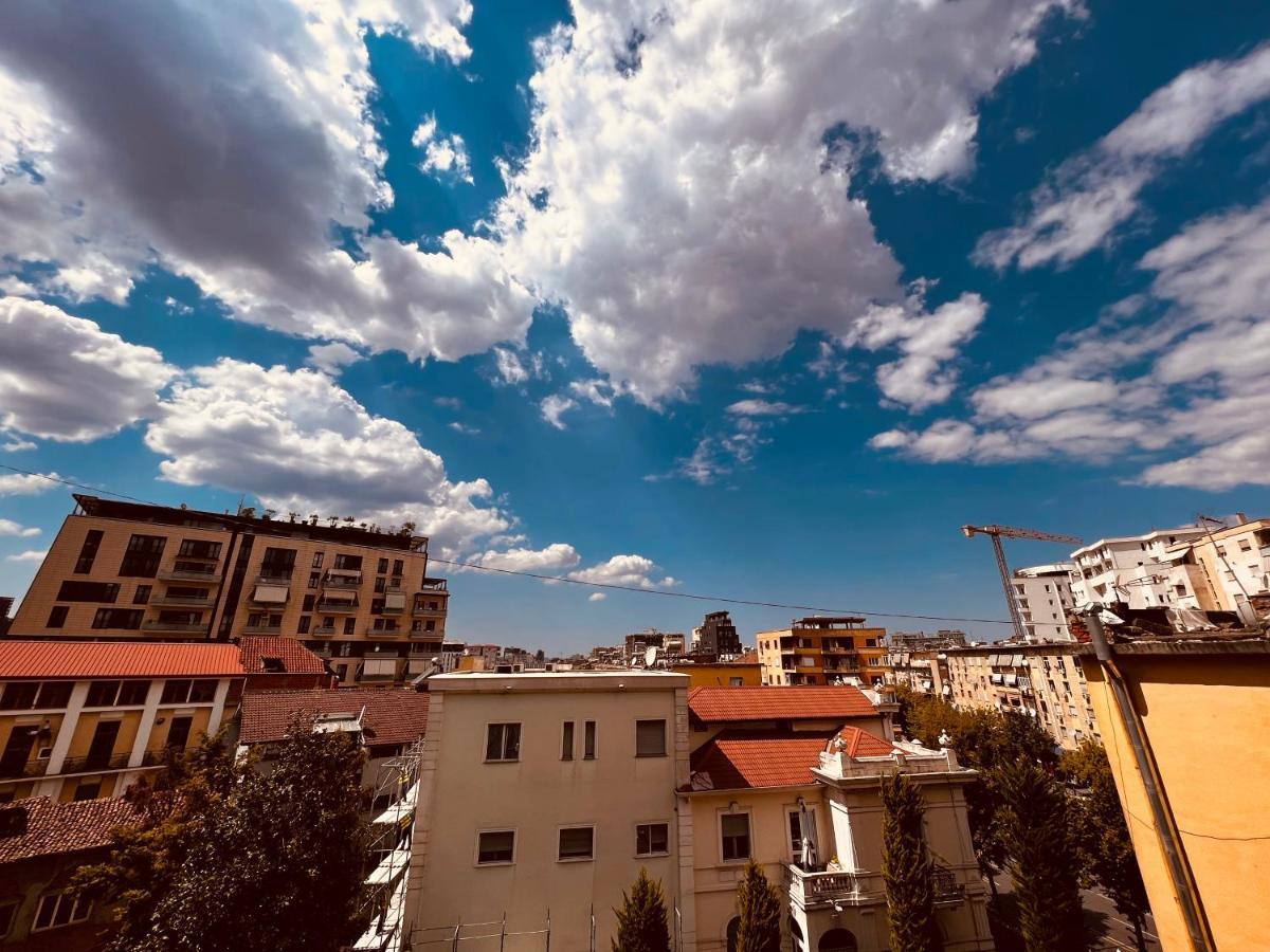 City Center Two Private Bedrooms Near Scanderbeg Square On Shared Apartment Tiran Dış mekan fotoğraf
