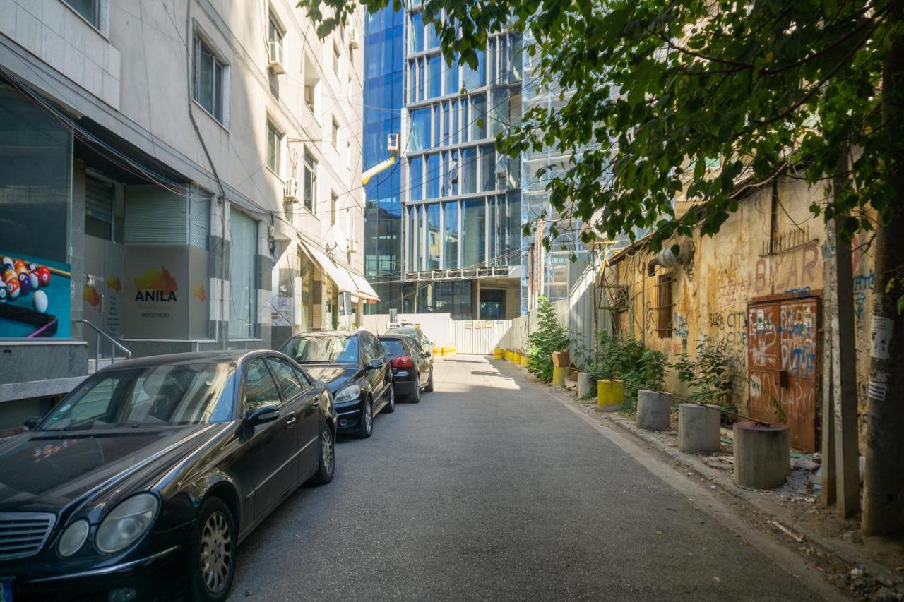 City Center Two Private Bedrooms Near Scanderbeg Square On Shared Apartment Tiran Dış mekan fotoğraf