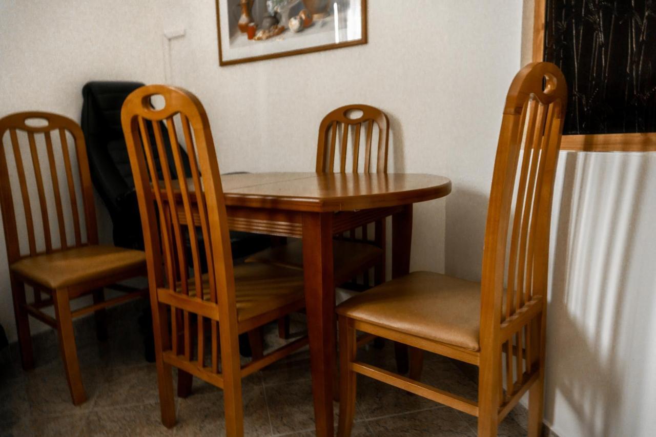 City Center Two Private Bedrooms Near Scanderbeg Square On Shared Apartment Tiran Dış mekan fotoğraf